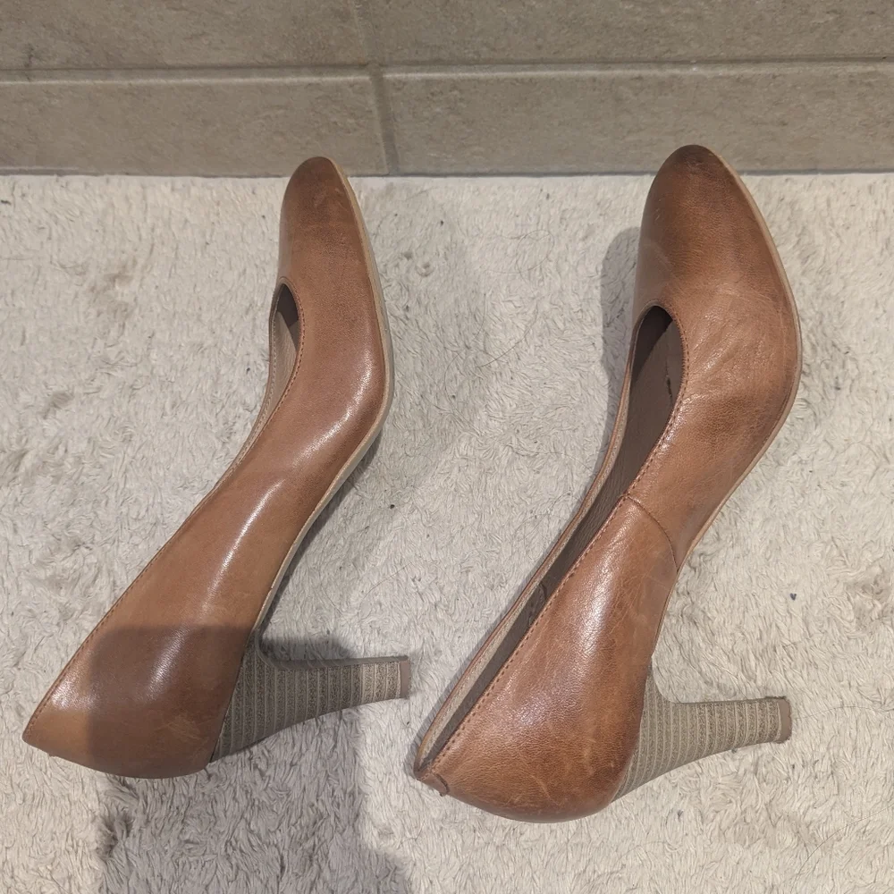 Lasocki Genuine Leather Light Brown Caramel Classic Low Heels SZ 38 (8 US) - Picture 8 of 14